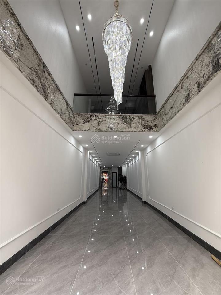 Siêu phẩm kinh doanh  hoàn kiếm  69m2 nhà 5 tầng  gara ô tô  thang máy  nội thất đẹp.