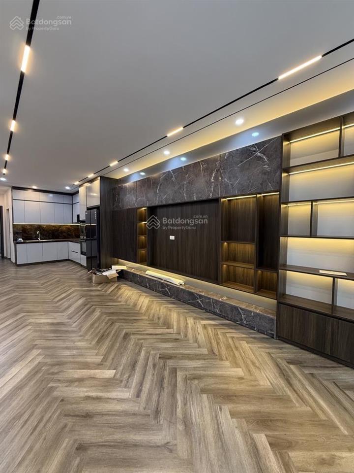 Siêu phẩm kinh doanh  hoàn kiếm  69m2 nhà 5 tầng  gara ô tô  thang máy  nội thất đẹp.