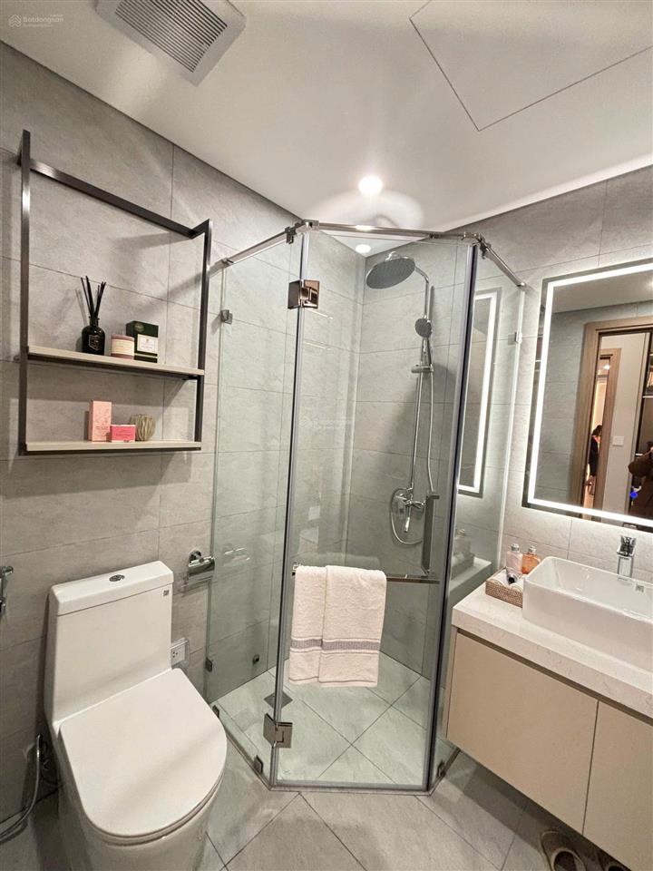 Rẻ hơn thị trường! chính chủ tôi cần bán căn cc the charm an hưng, giá 5,15 tỷ, dt 72m2