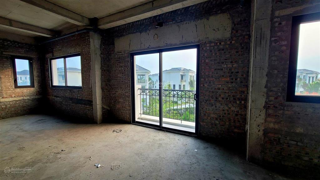 Bán lô góc grand bay đường to, 166m2 hướng đông nam