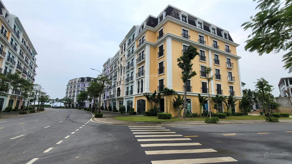 Nhà biệt thự liền kề tại bãi cháy hạ long 311m270tr/m2 bàn giao thô