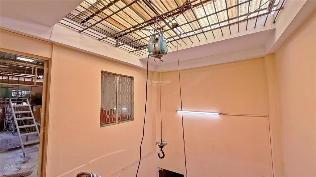 Giảm mạnh 8 tỷ nhà mặt tiền chợ quận 5