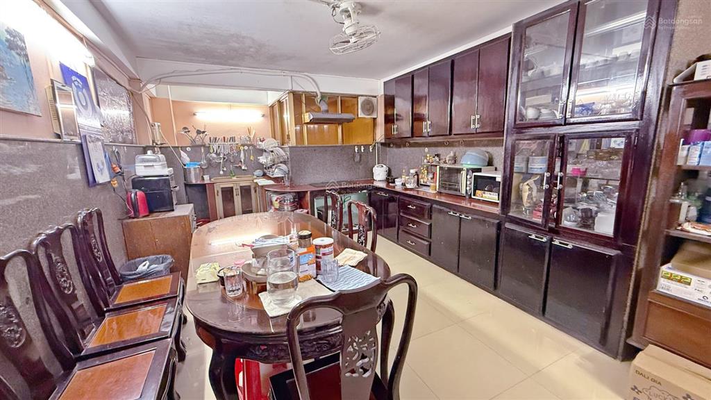 Giảm mạnh 8 tỷ nhà mặt tiền chợ quận 5