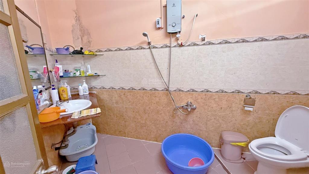 Giảm mạnh 8 tỷ nhà mặt tiền chợ quận 5