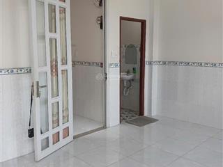 Bán nhà gần trường đh công thương 5.2x9m 4 lầu 5pn 6wc giá 6tỷ4
