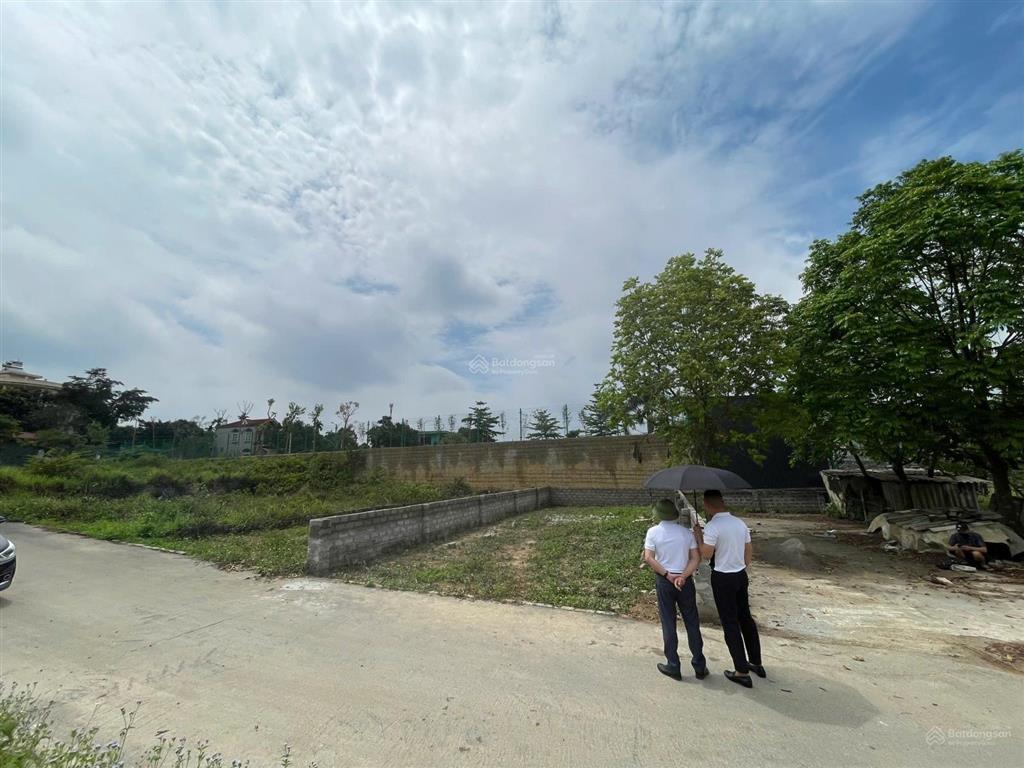 Lô góc siêu đẹp 110m2 tại miễu, tiến xuân, cách ga metro đại lộ thăng long chỉ 50m.  0962 783 ***