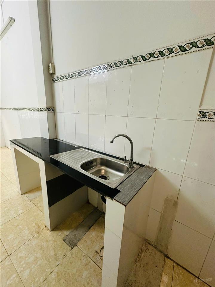 Cho thuê nhà trục chính hẻm đường hoàng văn thụ giá 4 triệu