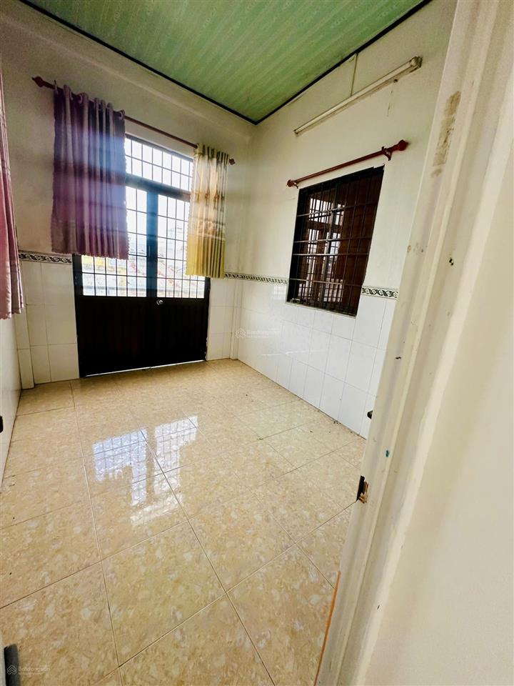 Cho thuê nhà trục chính hẻm đường hoàng văn thụ giá 4 triệu