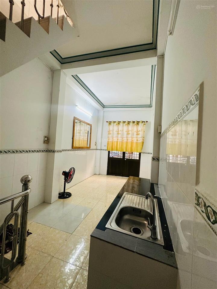 Cho thuê nhà trục chính hẻm đường hoàng văn thụ giá 4 triệu