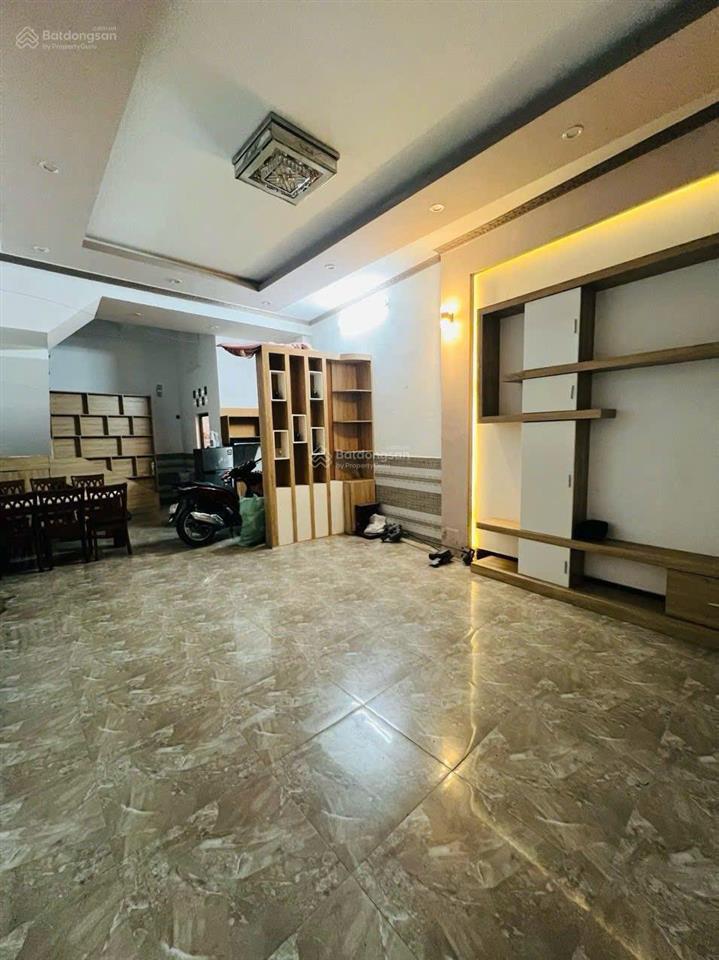 Cho thuê nhà 3 lầu full nội thất hẻm 52 hùng vương giá 15 triệu