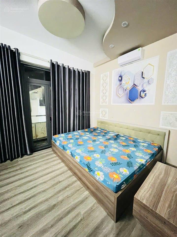 Cho thuê nhà 3 lầu full nội thất hẻm 52 hùng vương giá 15 triệu