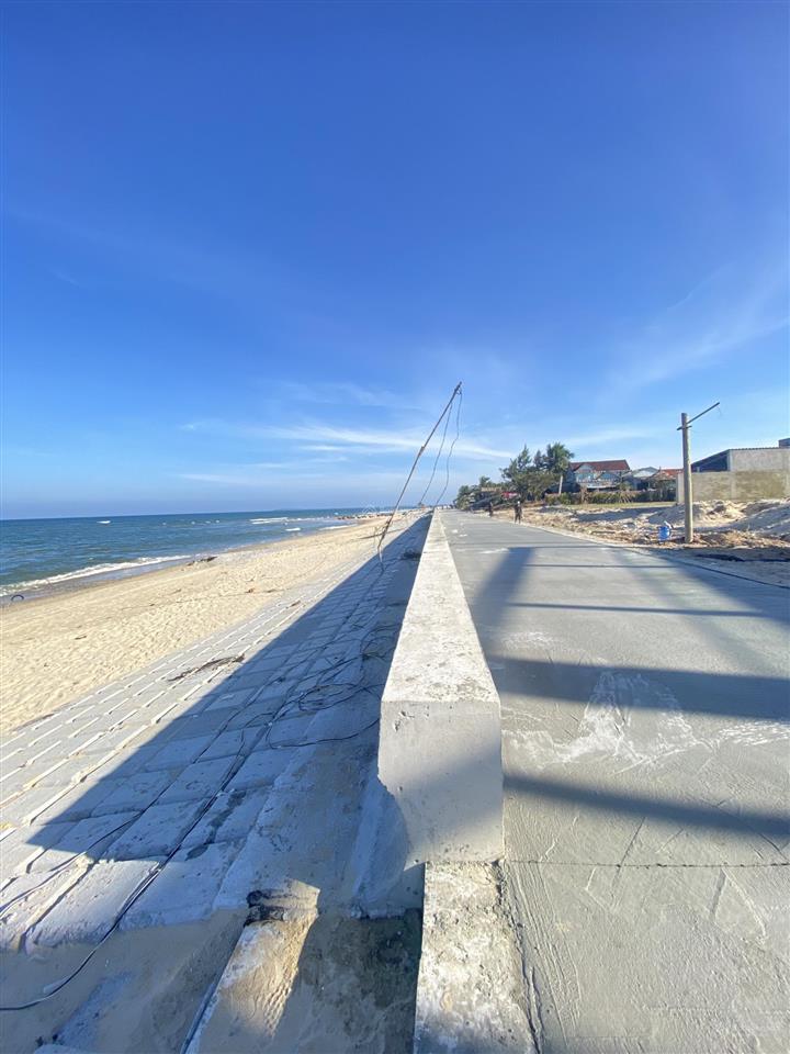 Đất view trực diện biển mặt tiền biển hơn 47m