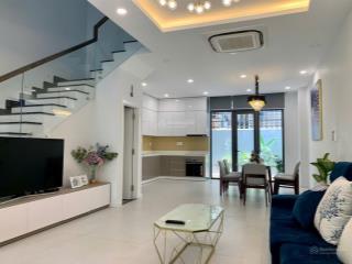 Cho thuê biệt thự lavila 5.5 x 17.5m.  0901 142 ***