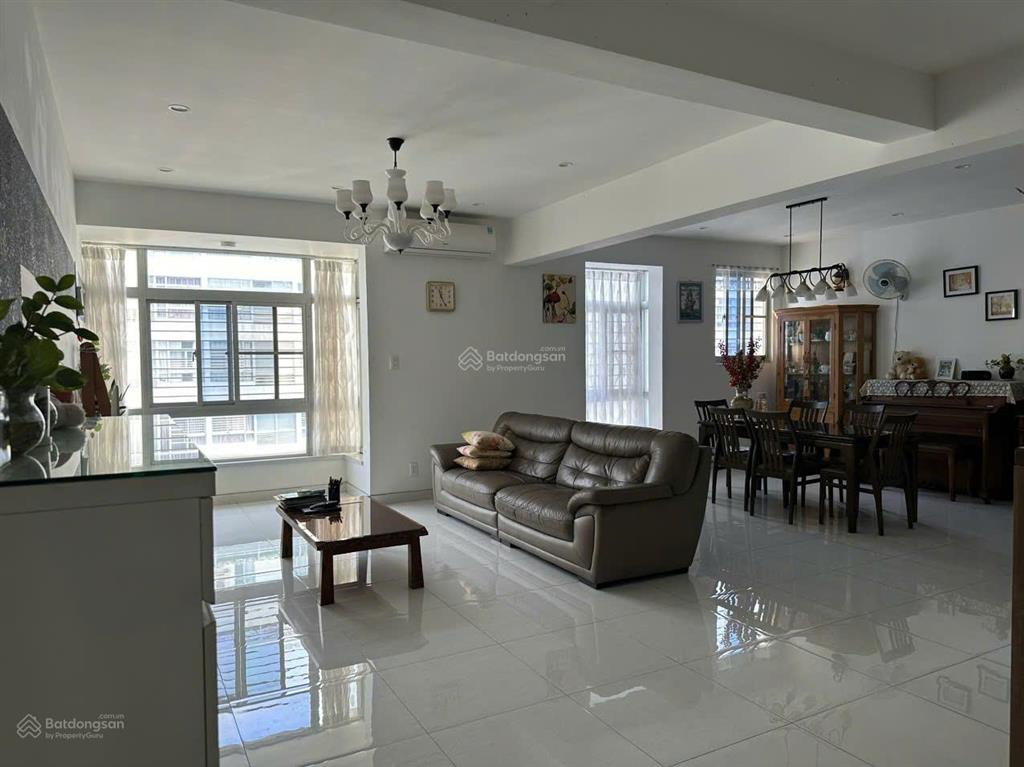 Bán penthouse sky garden 2, pmh q7, 5pn 4wc, căn góc giá tốt nhất 11,5 tỷ nhà trống vào ở ngay