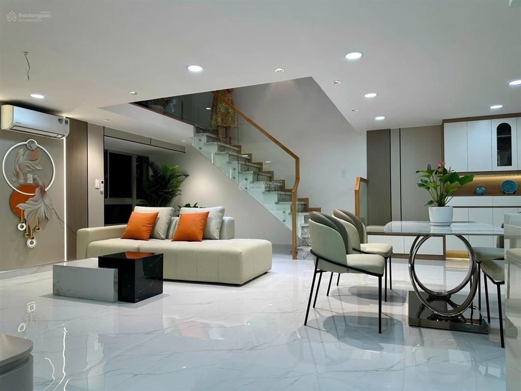 Bán duplex sky 1, căn góc 160m2 (91m2 + lửng), 5pn 4wc, giá chỉ 9,9tỷ,  ngay 0906 710 ***