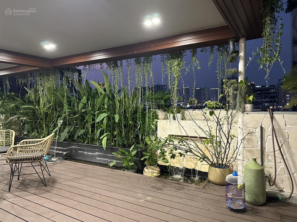 Hiếm có 1 căn penthouse 324m2 sky 2, nhà đẹp, 3 sân vườn cần bán nhanh giá 17,5 tỷ,  0906 710 ***