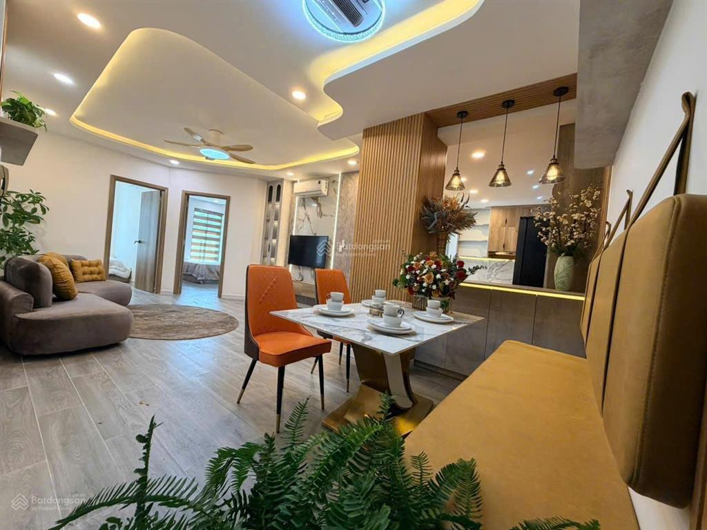 Kẹt tiền bán gấp căn hộ sky garden 1, 81m2, 2pn, full nội thất mới giá 5,6tỷ,  ngay 0906 710 ***