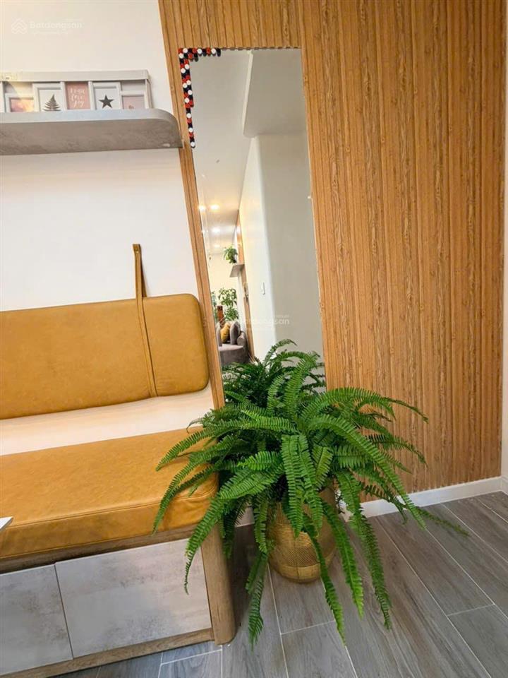 Kẹt tiền bán gấp căn hộ sky garden 1, 81m2, 2pn, full nội thất mới giá 5,6tỷ,  ngay 0906 710 ***