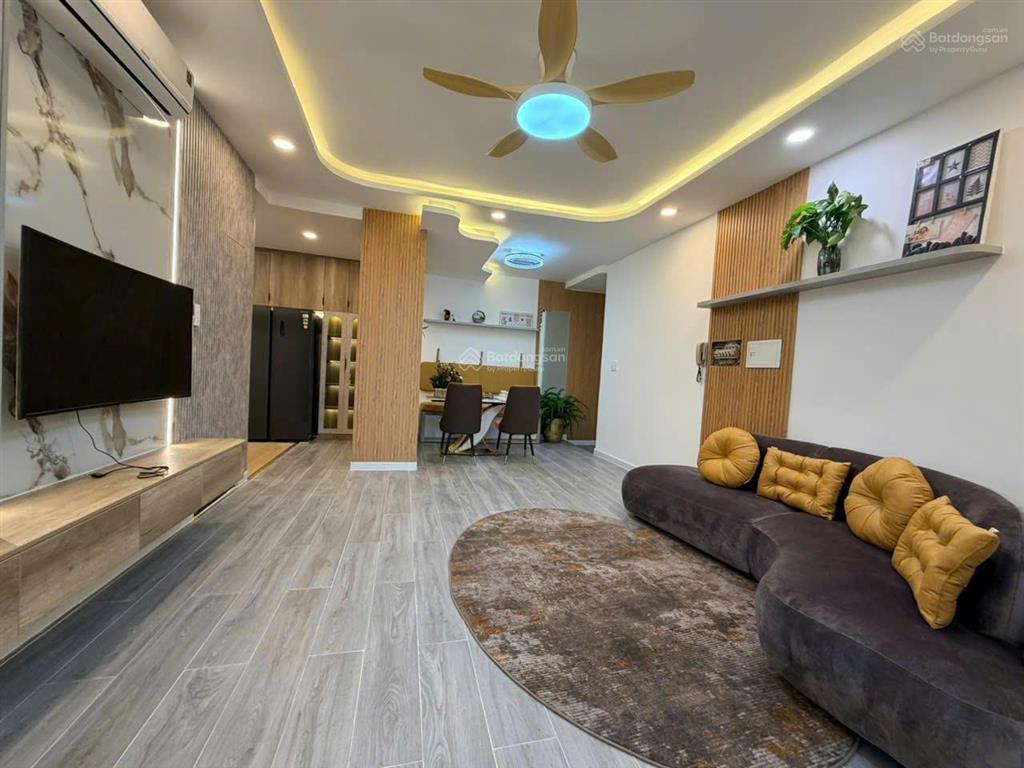Kẹt tiền bán gấp căn hộ sky garden 1, 81m2, 2pn, full nội thất mới giá 5,6tỷ,  ngay 0906 710 ***