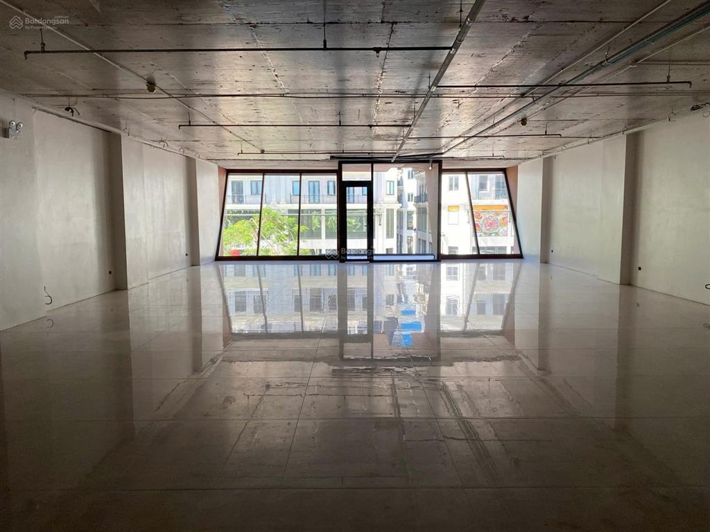 Cho thuê nhà mặt phố 250m2, 5 tầng đường 25/4 hạ long, quảng ninh