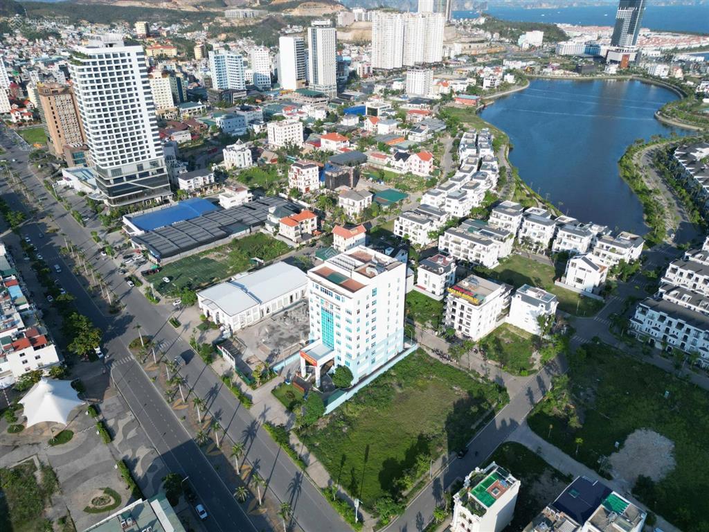 Bán đất ô góc 1900m2, đường đại lộ marina hạ long