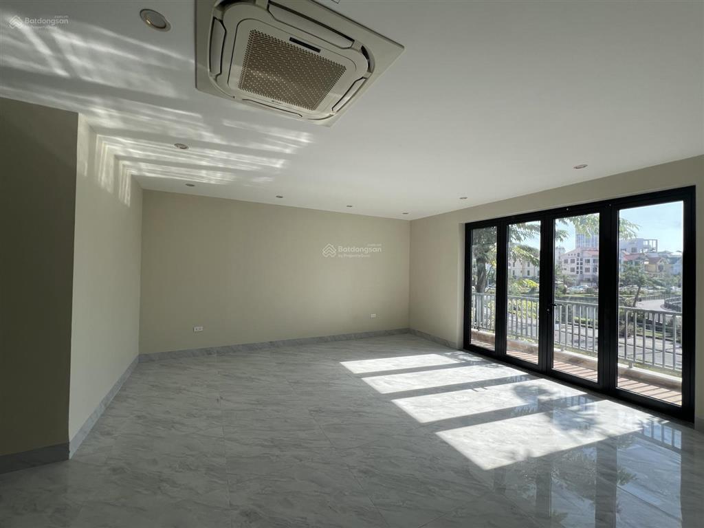 Bán nhà liền kề monbay hạ long 90m2, 5,5 tầng