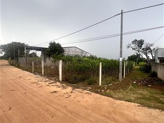 Bán đất góc 2 mặt tiền đường bê tông 5m, trung tâm xã liên hiệp, dt 10x45m giá 2.6 tỷ