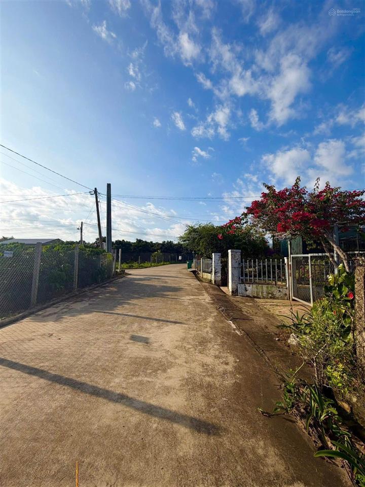 Bán đất khu bàn cờ trung tâm ngay sân bay liên khương, dt 10x23.6 cn 227m2 giá cực hấp dẫn