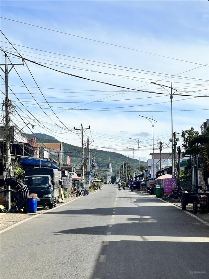 Bán đất khu bàn cờ trung tâm ngay sân bay liên khương, dt 10x23.6 cn 227m2 giá cực hấp dẫn