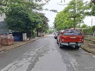 Đất đấu giá trâu quỳ,vỉa hè ô tô thông tránh,mặt tiền quá đẹp,gần trường đh nông nghiệp,tiện ích...