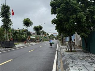 Đất mặt vườn hồ, cự khối, long biên 76m2.mặt tiền rộng,vỉa hè,ô tô tránh, kinh doanh mọi loại hình