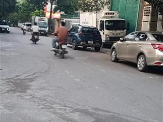 Nhà ngô xuân quảng, trâu quỳ, kinh doanh dòng tiền 35tr/ tháng, ô tô 7 chỗ thông, tiện ích bạt ngàn