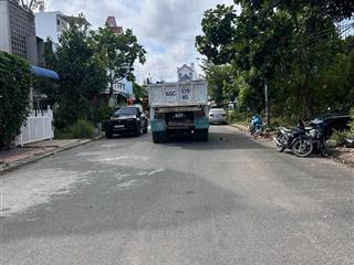 Cho thuê nhà lầu có nội thất máy lạnh lộ oto đậu trước nhà gần trường đh y dược cần thơ