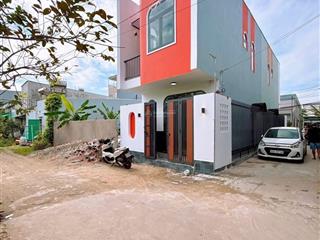 Bán nhà lầu mới 100% vị trí hai mặt tiền siêu đẹp, lộ oto, ngay kdc 923 nhà cách chợ nổi cái răng