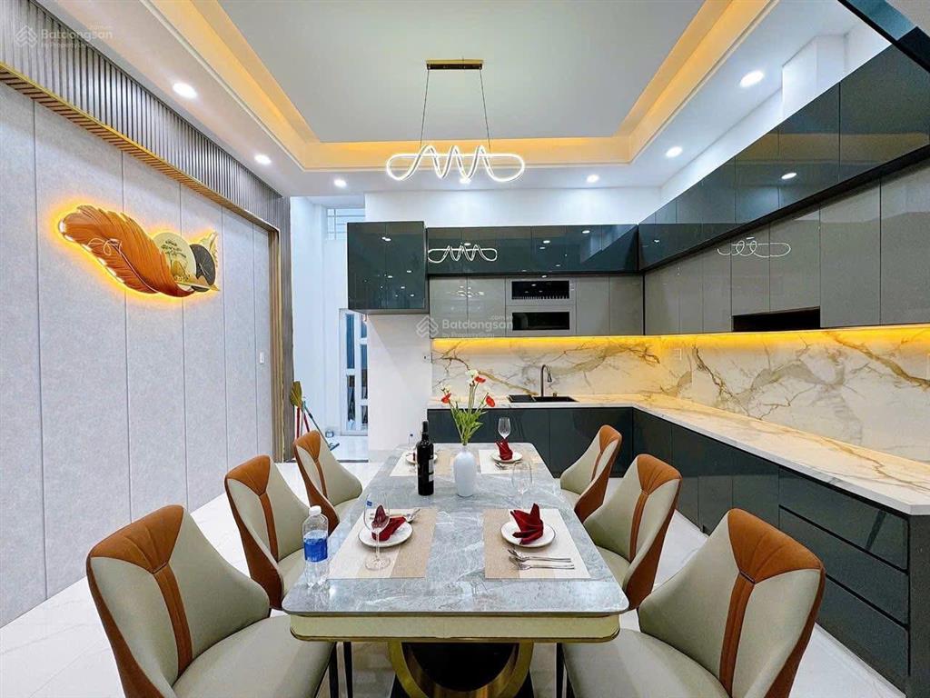 Bán nhà 1 trệt 2 lầu siêu đẹp đường số 7 khu văn hoá tây đô tặng full nội thất có sân thượng mini