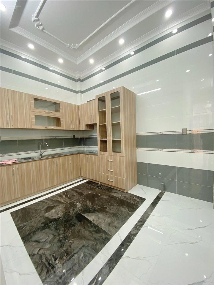 Bán nhà lầu mới rất đẹp nằm gần đại học cần thơ hẻm 138 đường trần hưng đạo nhà có 3 phòng ngủ