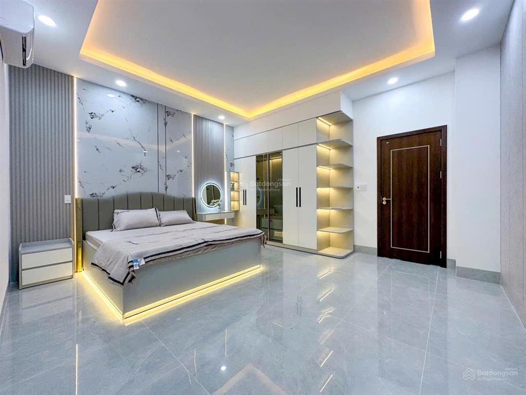 Siêu phẩm nhà 1 trệt 2 lầu nội thất cao cấp, hiện đại ,số 132 đường d7 kdc hồng loan tp cần thơ