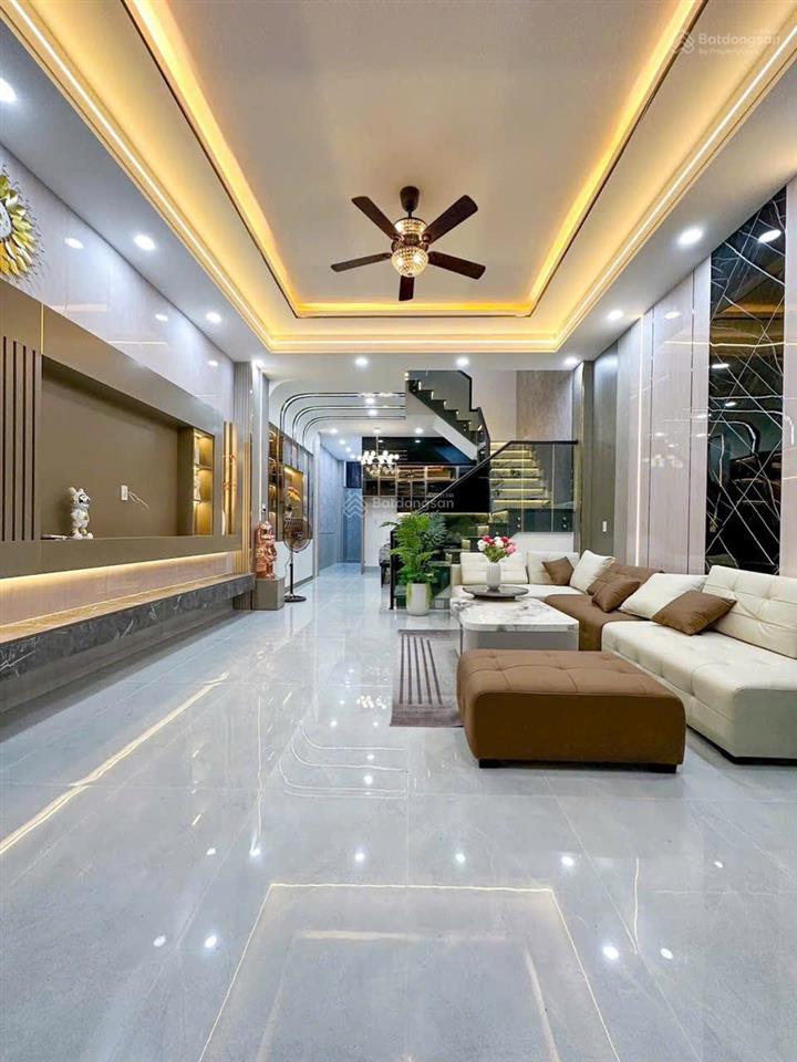 Siêu phẩm nhà 1 trệt 2 lầu nội thất cao cấp, hiện đại ,số 132 đường d7 kdc hồng loan tp cần thơ