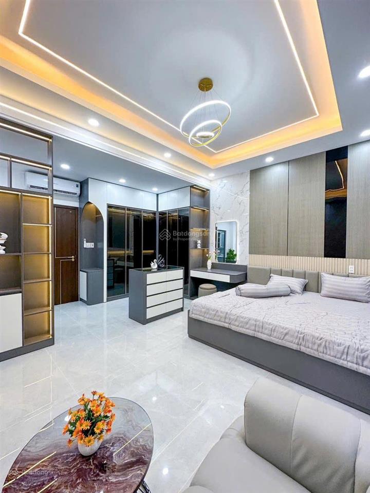 Siêu phẩm nhà 1 trệt 2 lầu nội thất cao cấp, hiện đại ,số 132 đường d7 kdc hồng loan tp cần thơ