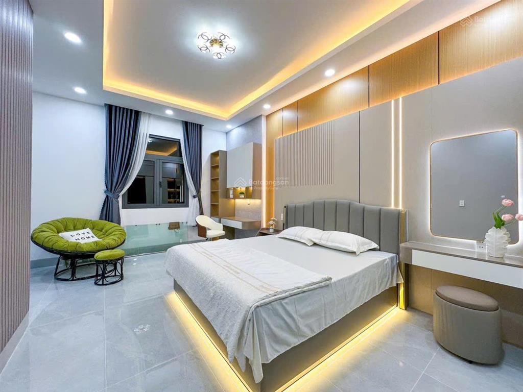 Siêu phẩm nhà 1 trệt 2 lầu nội thất cao cấp, hiện đại ,số 132 đường d7 kdc hồng loan tp cần thơ