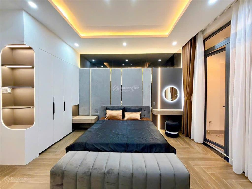 Bán nhà 1 trệt 2 lầu .có 4 phòng ngủ  số 145 mặt tiền đường d7  ngay kdc hồng loan , tp cần thơ