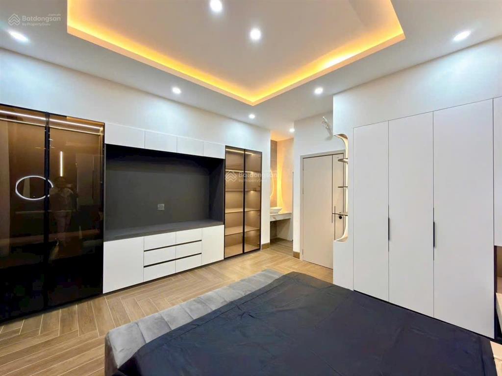 Bán nhà 1 trệt 2 lầu .có 4 phòng ngủ  số 145 mặt tiền đường d7  ngay kdc hồng loan , tp cần thơ