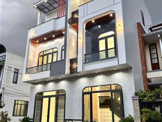 Siêu phâm 2 lầu co 3 p ngủ  oto đậu trước nhà  hẻm 192 đ nguyễn thông bình thuỷ