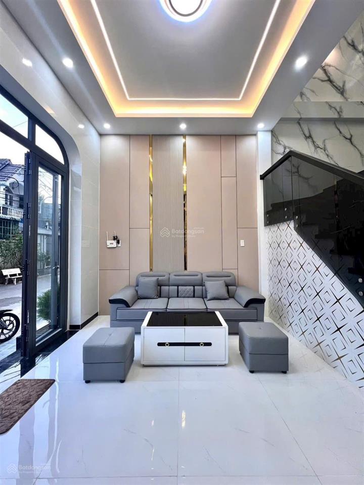 Siêu phâm 2 lầu co 3 p ngủ  oto đậu trước nhà  hẻm 192 đ nguyễn thông bình thuỷ