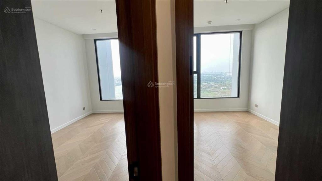 Cắt lỗ duy nhất căn 2pn view sông giá 12.5 tỷ bao hết tầng cao, siêu thoáng mát,  0934 138 ***
