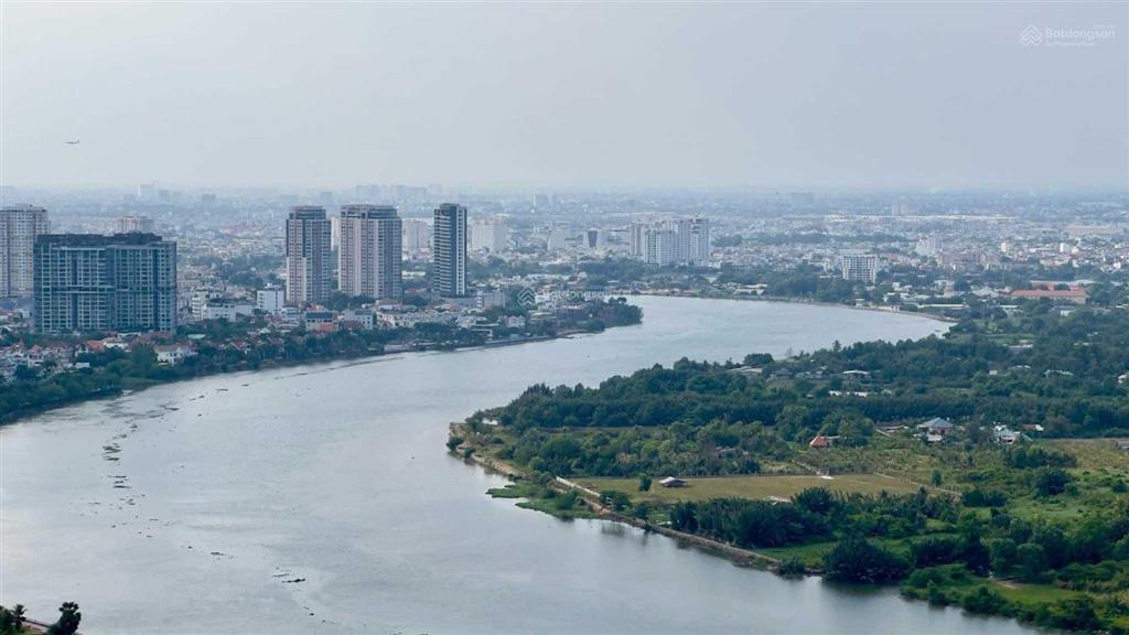 Cắt lỗ duy nhất căn 2pn view sông giá 12.5 tỷ bao hết tầng cao, siêu thoáng mát, 0934 138 ***