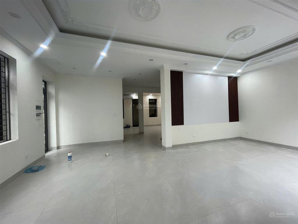 Cho thuê biệt thự phú lương, đường văn khê văn phú, hà đông, hà nội. dt 200m² x 4 tầng có thang máy