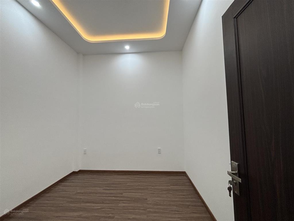 Bán nhà 2 tầng giáp văn cương sau lưng biển nguyễn tất thành, đà nẵng