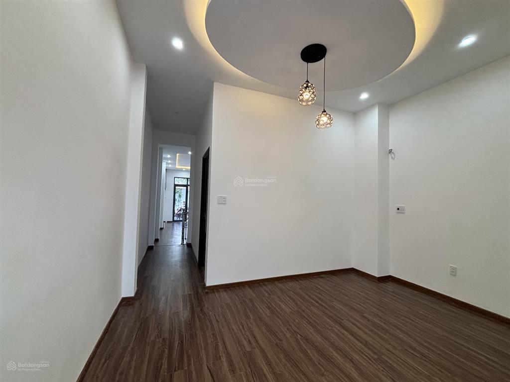 Bán nhà 2 tầng giáp văn cương sau lưng biển nguyễn tất thành, đà nẵng