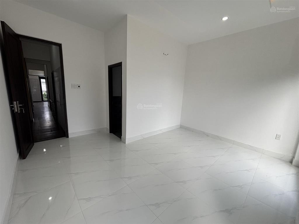 Bán nhà 2 tầng giáp văn cương sau lưng biển nguyễn tất thành, đà nẵng